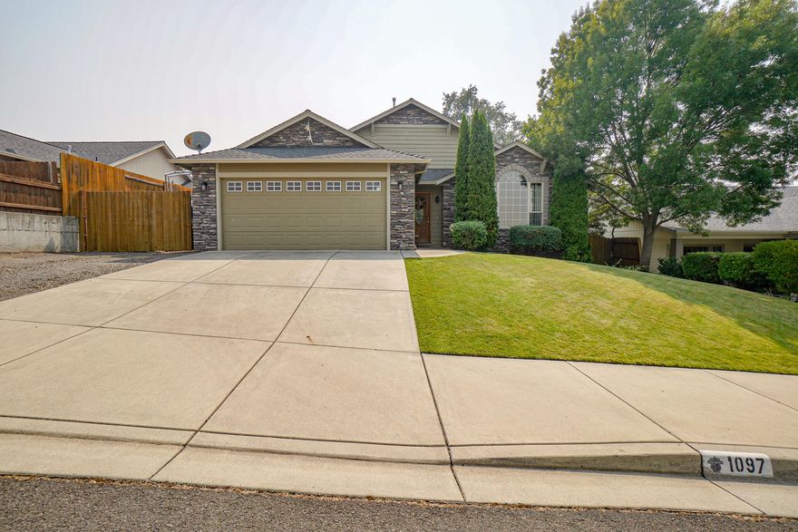 Wonderful opportunity to own this single-level Eagle Point home located in a quiet-centrally located neighborhood. Home offers 1716 sqft, 3 bedrooms, 2 bath on a large .21 of an acre. Beautiful mature landscaping, backyard is HUGE bring your landscape ideas and make it your own. Perfect location to enjoy the Eagle Point 4th of July fireworks! Plenty of parking with the oversized 2-car garage with RV parking. This home is a must see! Call for a tour today.