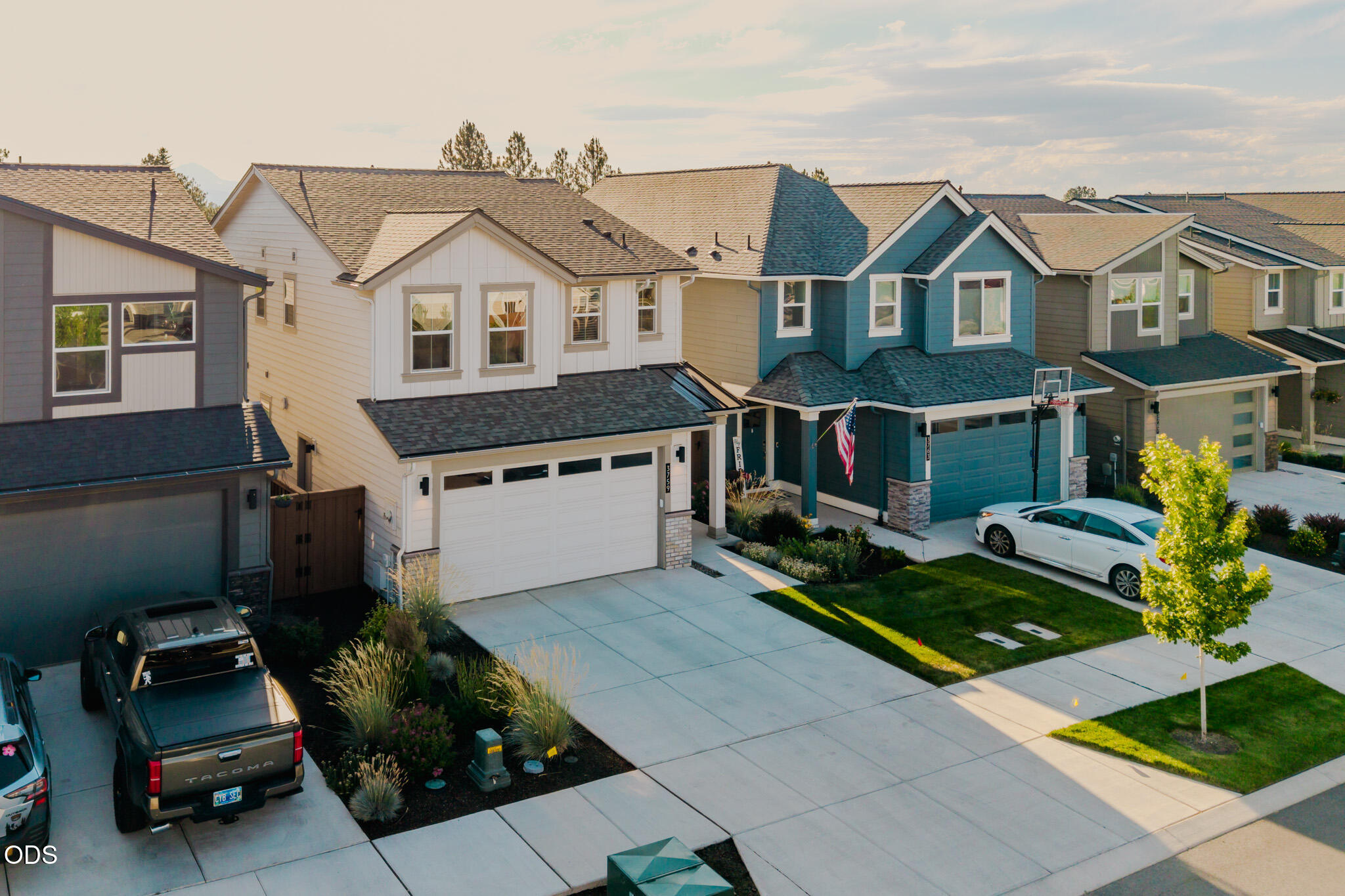 3759 NE Tellus Drive