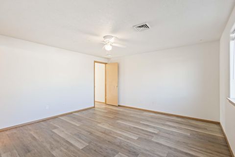 Tiny photo for 1464 SW 16th Street, Redmond, OR 97756 (MLS # 220212749)