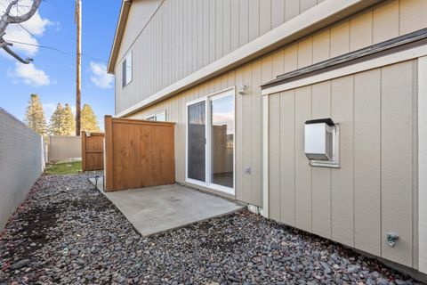 Tiny photo for 1464 SW 16th Street, Redmond, OR 97756 (MLS # 220212749)