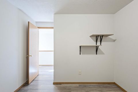 Tiny photo for 1464 SW 16th Street, Redmond, OR 97756 (MLS # 220212749)