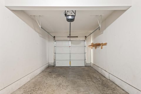 Tiny photo for 1464 SW 16th Street, Redmond, OR 97756 (MLS # 220212749)