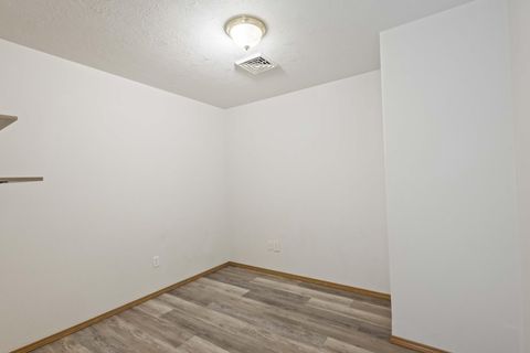 Tiny photo for 1464 SW 16th Street, Redmond, OR 97756 (MLS # 220212749)