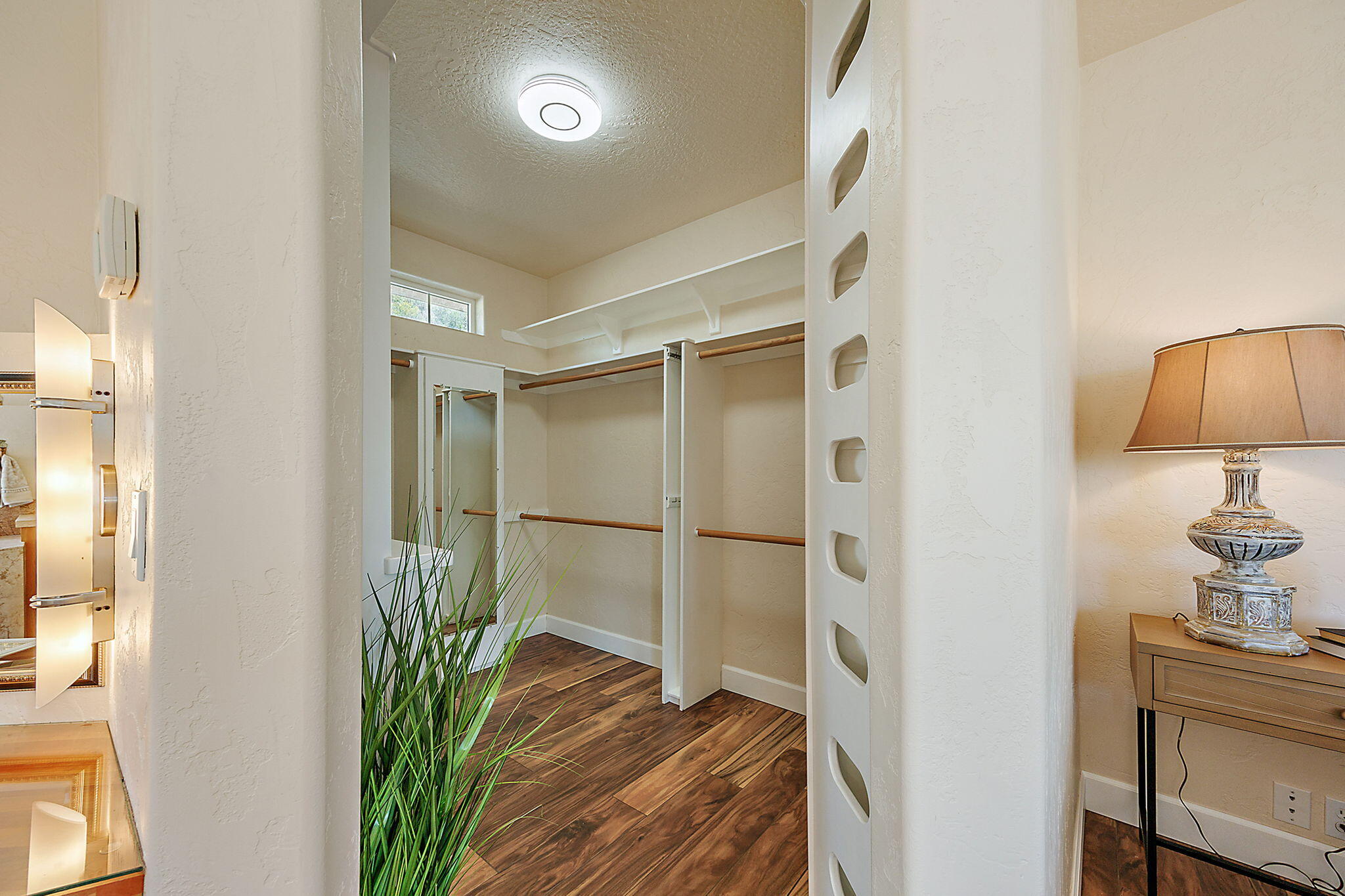 Eleven-eighty Orchard Tract - Residential