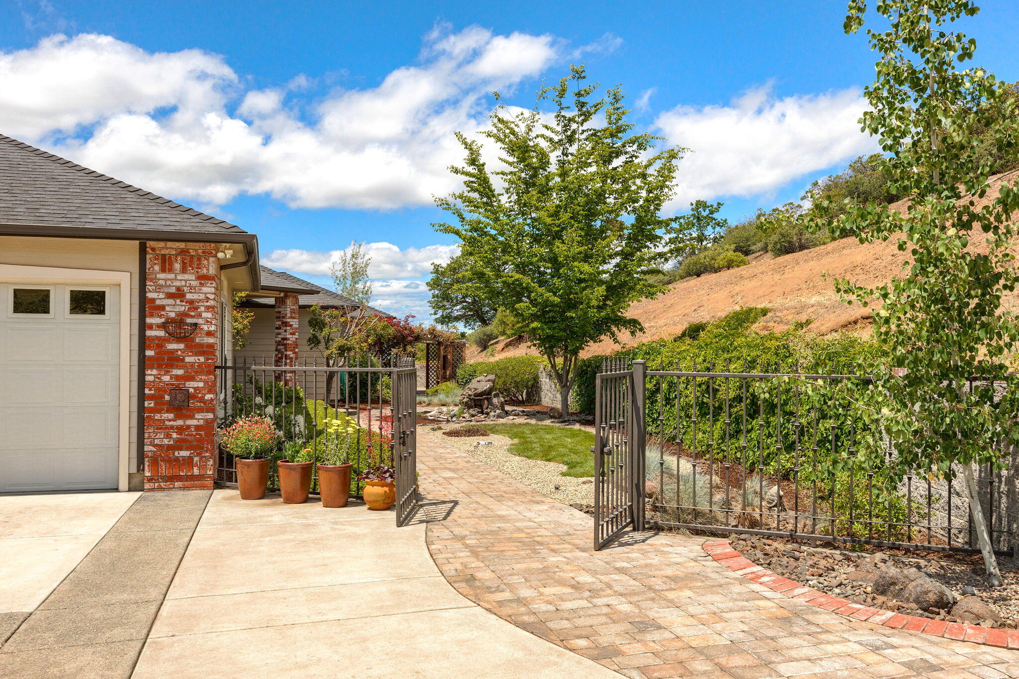 Eleven-eighty Orchard Tract - Residential