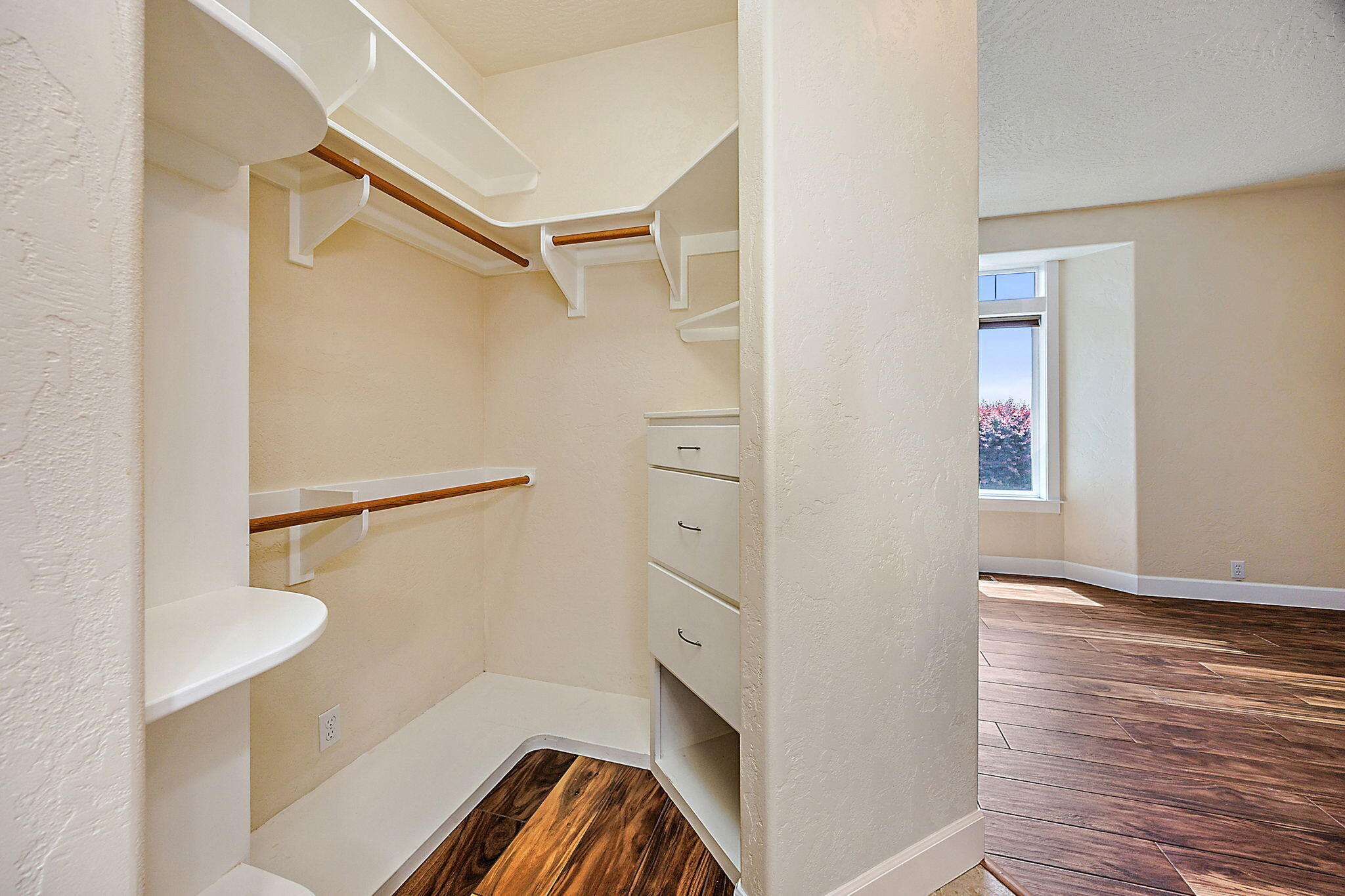 Eleven-eighty Orchard Tract - Residential