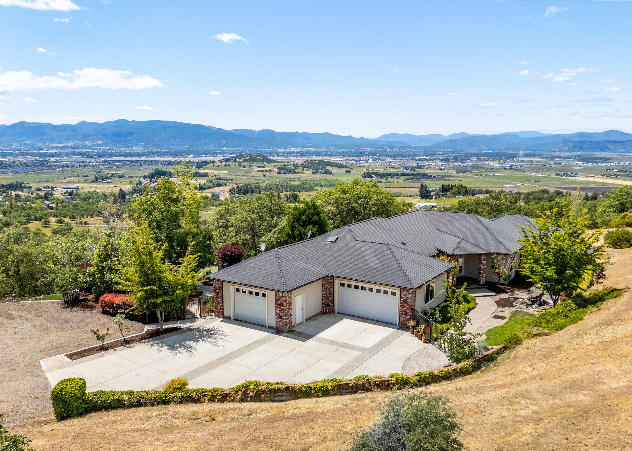 Eleven-eighty Orchard Tract - Residential