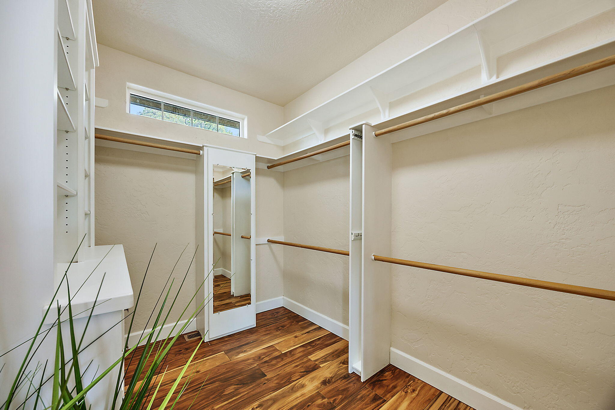 Eleven-eighty Orchard Tract - Residential