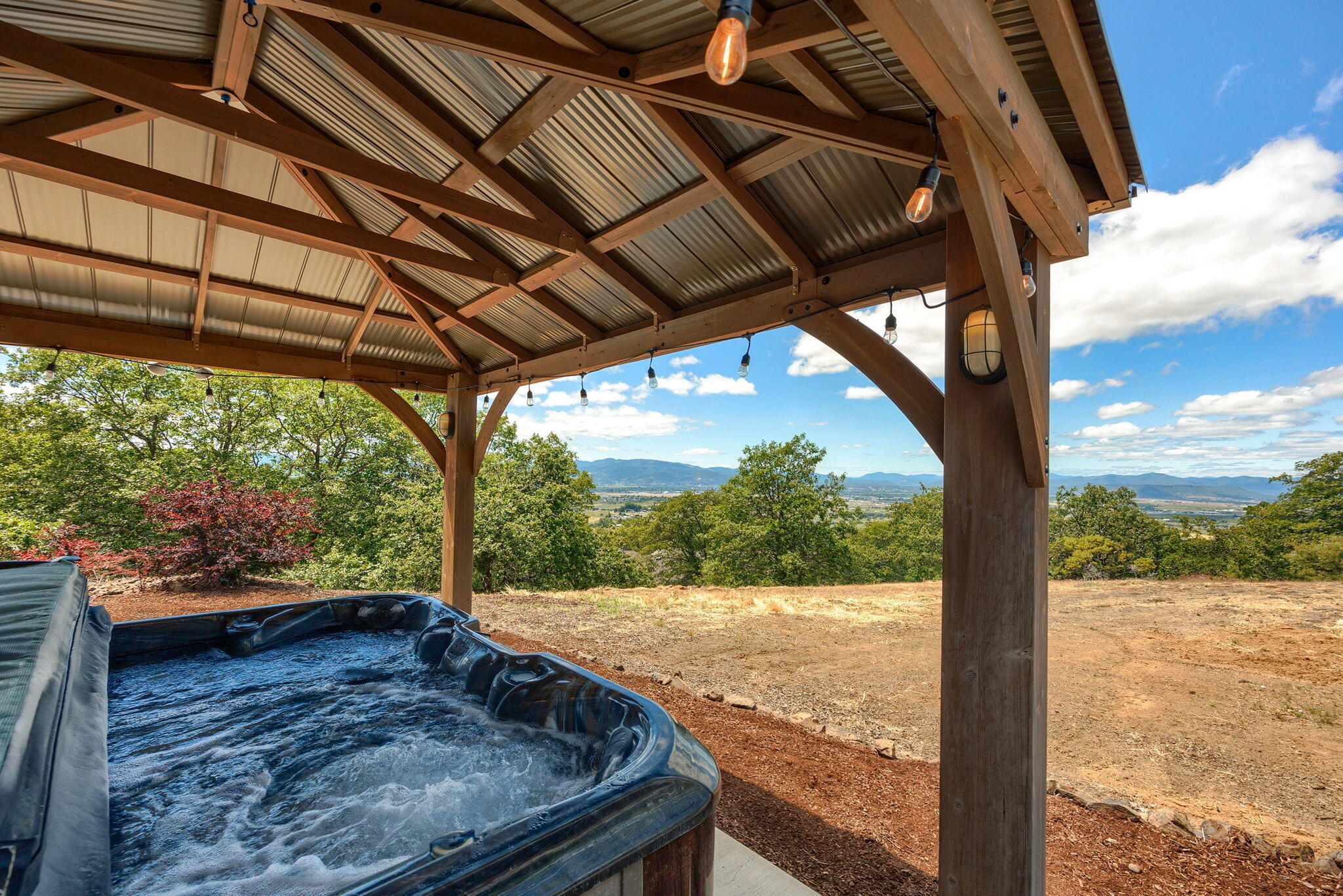 Eleven-eighty Orchard Tract - Residential