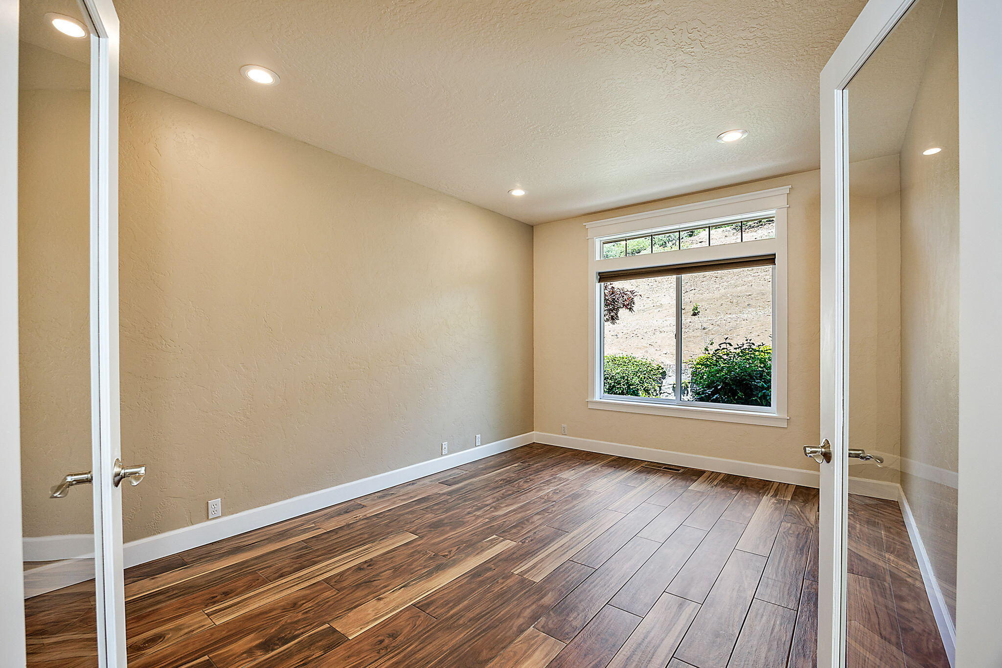 Eleven-eighty Orchard Tract - Residential