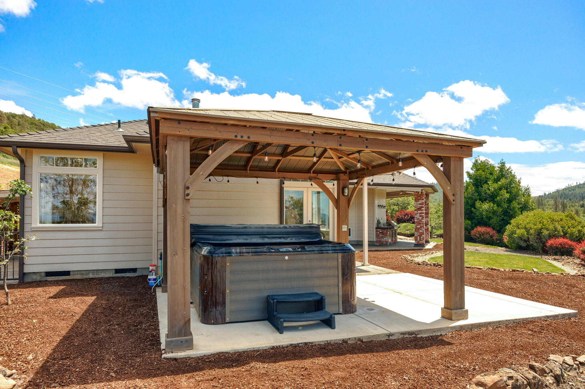 Eleven-eighty Orchard Tract - Residential