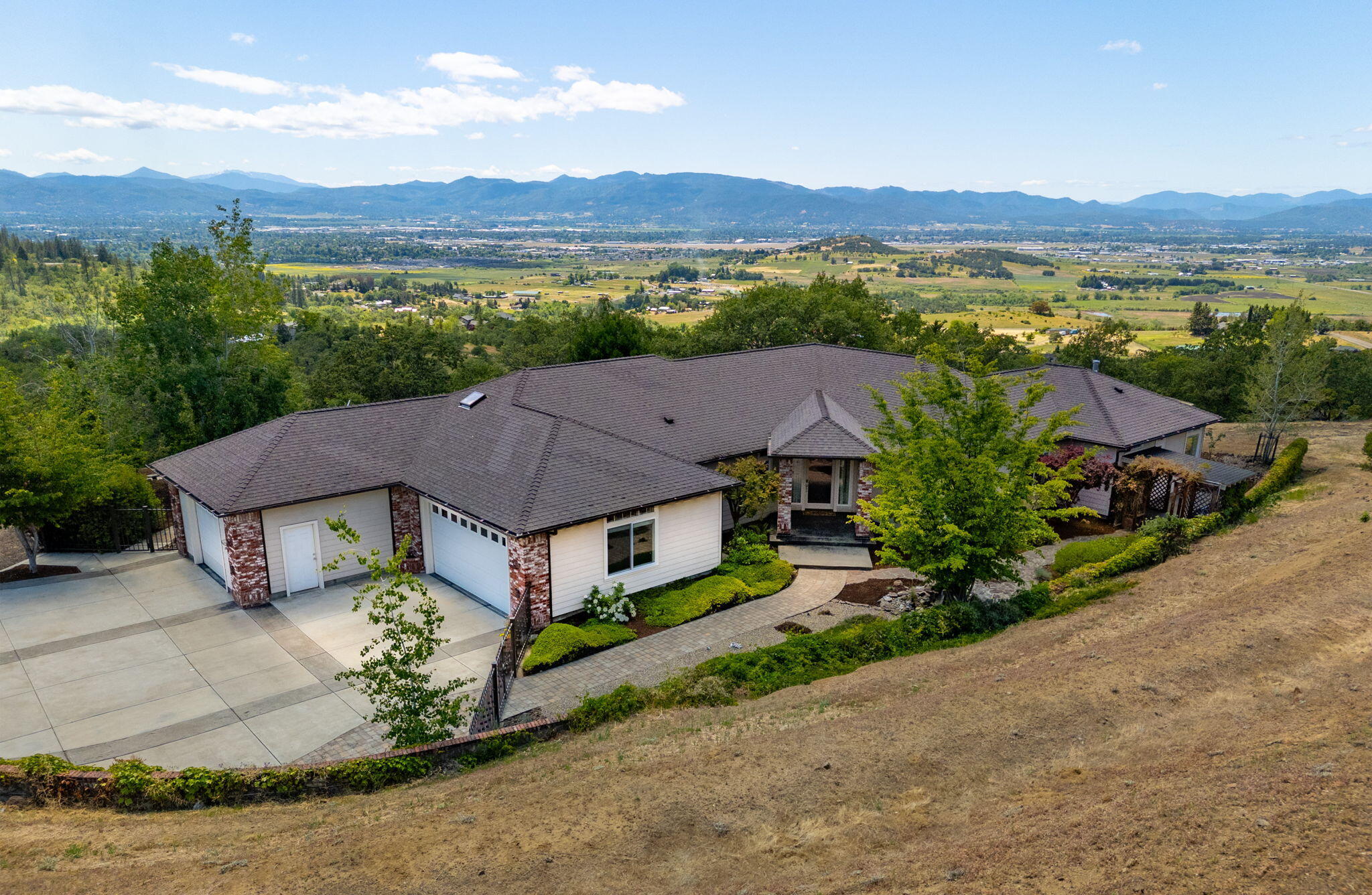 Eleven-eighty Orchard Tract - Residential