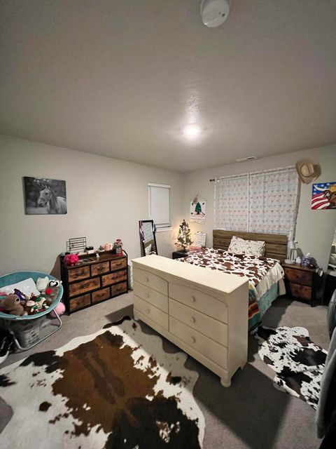 Tiny photo for 335 NW Par Avenue, Madras, OR 97741 (MLS # 220213121)