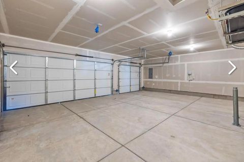 Tiny photo for 335 NW Par Avenue, Madras, OR 97741 (MLS # 220213121)