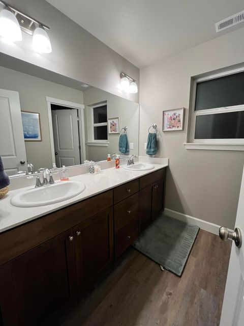 Tiny photo for 335 NW Par Avenue, Madras, OR 97741 (MLS # 220213121)