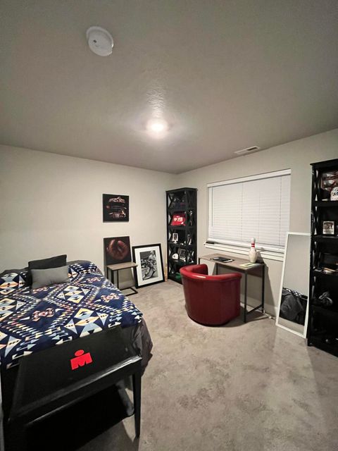 Tiny photo for 335 NW Par Avenue, Madras, OR 97741 (MLS # 220213121)