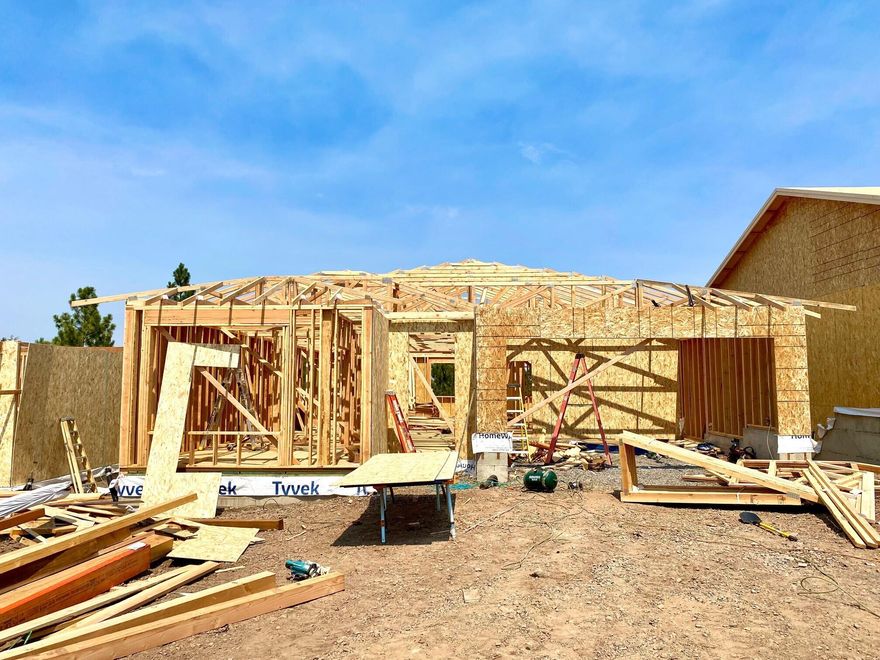 Situated on Bend's West side in the new Marken Summit neighborhood, located near shopping, schools and restaurants. This Northwest Modern style home features a creative selection of finishes and an efficient floor plan fit for any buyer. Enjoy the impressive primary suite featuring large walk in closet, tiled shower, and double
vanities. Also on the main level you will find another bedroom that will function well as an office. Downstairs are two bedrooms as well as a large bonus room and full bath. The kitchen features custom cabinets, slab quartz countertops, and stainless steel appliances. 2 car garage. Earth Advantage Certified and built by Stone Bridge Homes
NW.