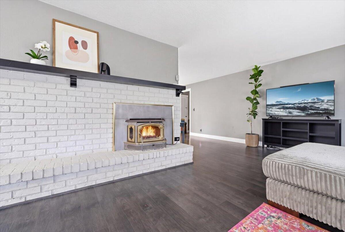 758 NE Quimby Avenue