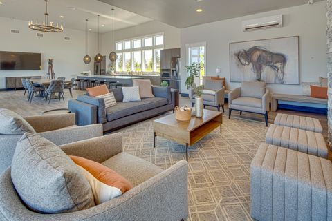 Tiny photo for 3610 NE Desert Juniper Lane, Bend, OR 97701 (MLS # 220212918)