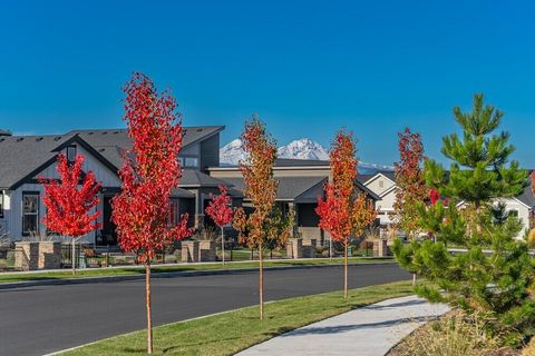 Tiny photo for 3610 NE Desert Juniper Lane, Bend, OR 97701 (MLS # 220212918)