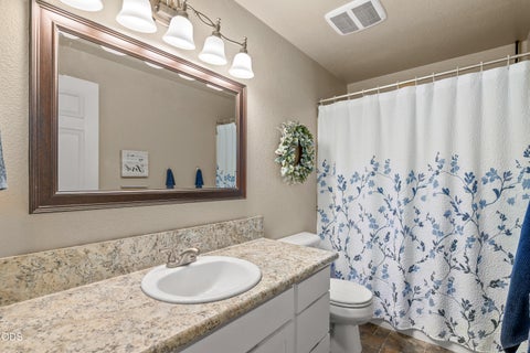 Tiny photo for 2872 Galaxy Way, Grants Pass, OR 97527 (MLS # 220223393)