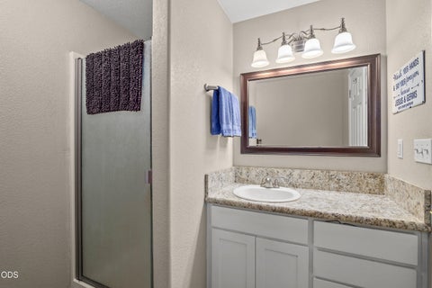 Tiny photo for 2872 Galaxy Way, Grants Pass, OR 97527 (MLS # 220223393)