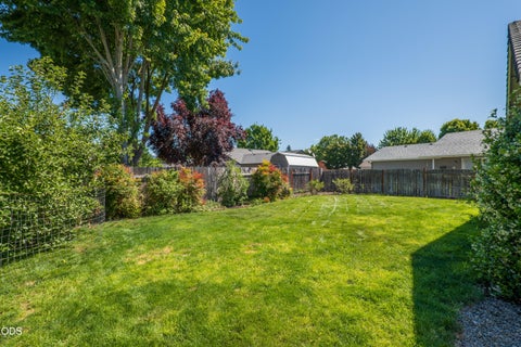 Tiny photo for 2872 Galaxy Way, Grants Pass, OR 97527 (MLS # 220223393)