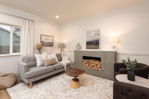 Tiny photo for 16499 Betty Drive, La Pine, OR 97739 (MLS # 220212773)