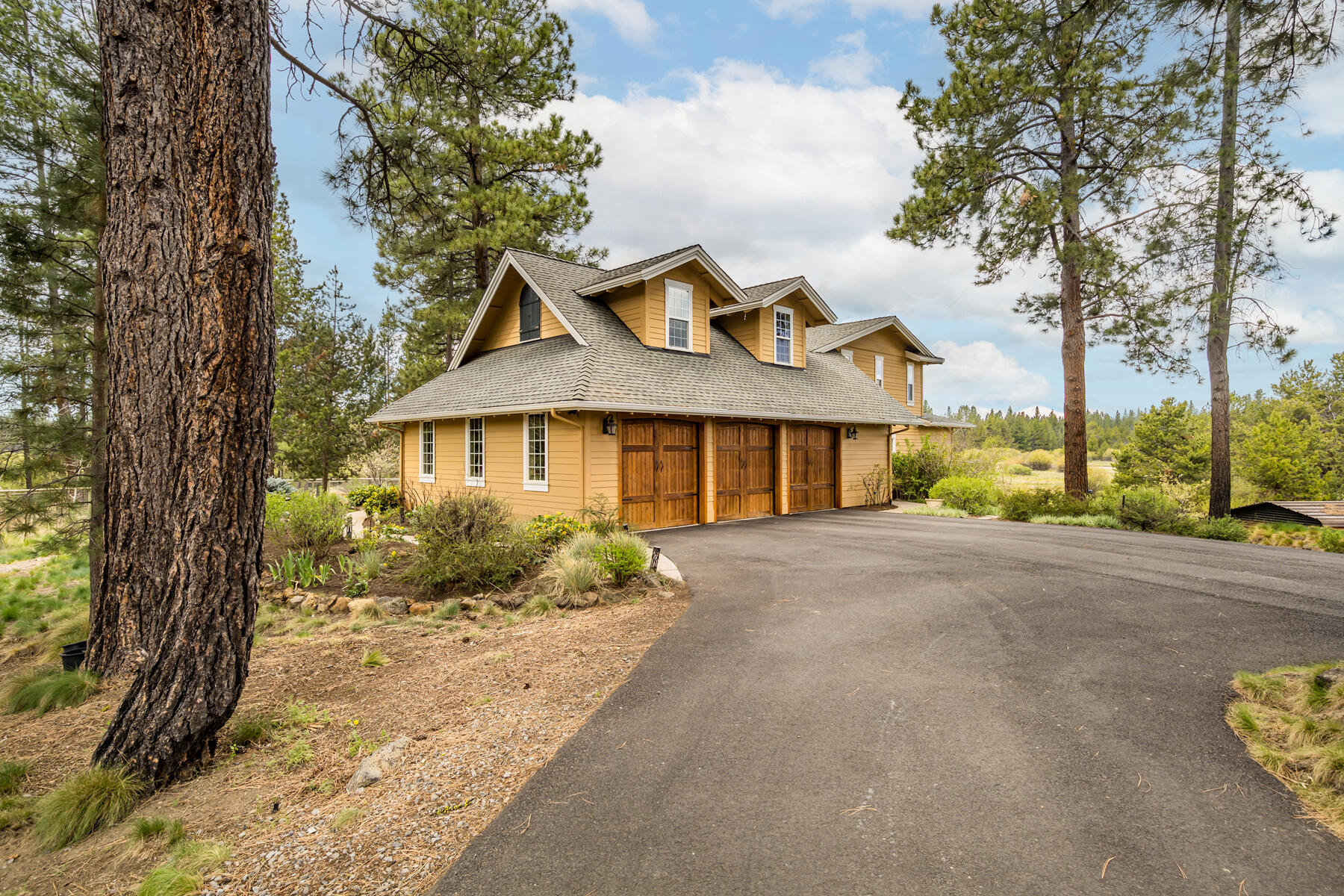54641 Silver Fox Drive