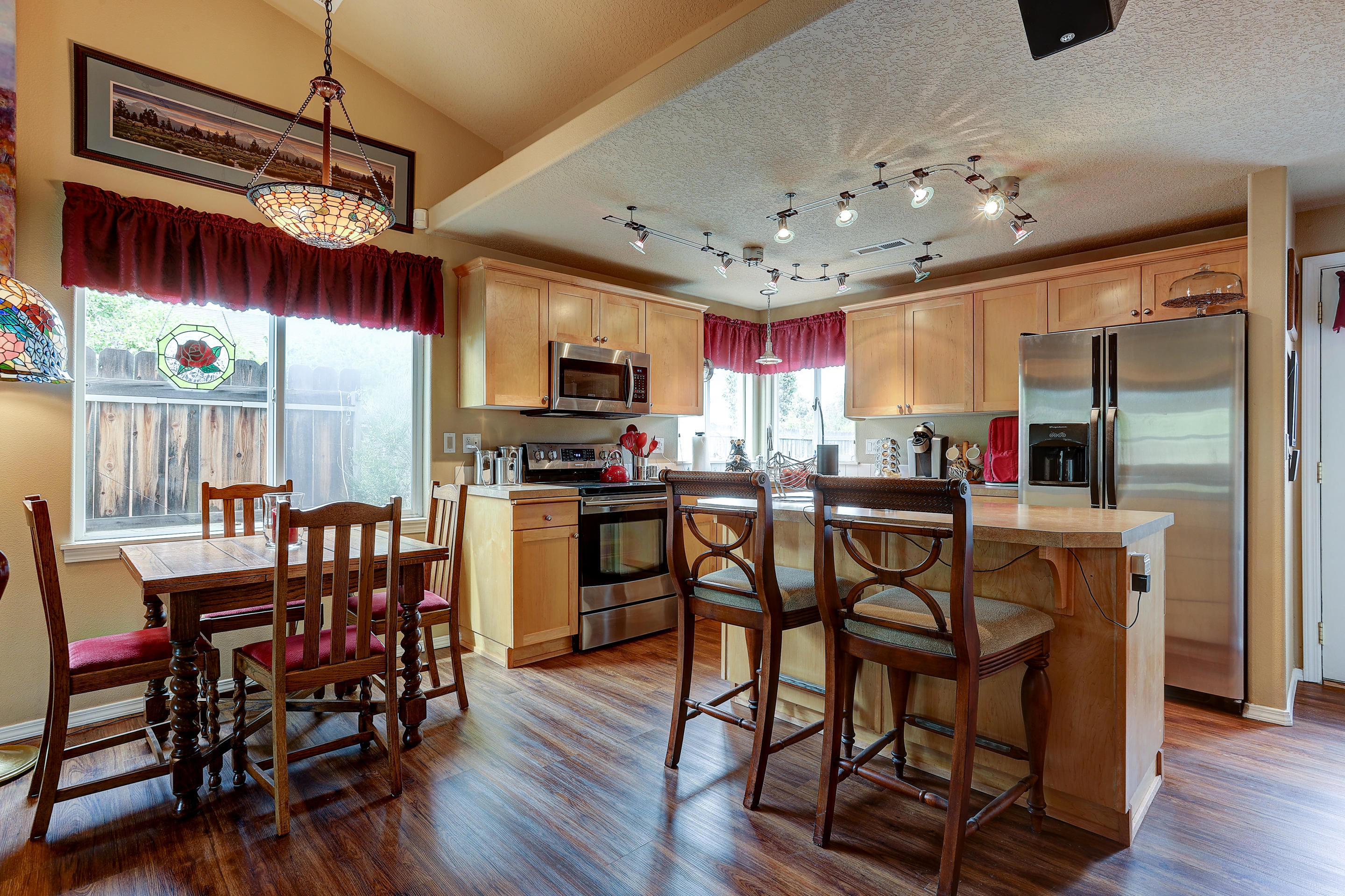 Larkspur - Residential