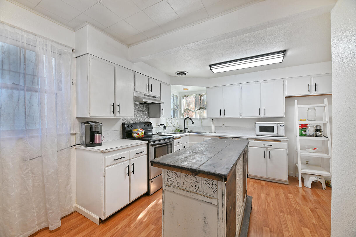 Queen Anne Addition - Residential