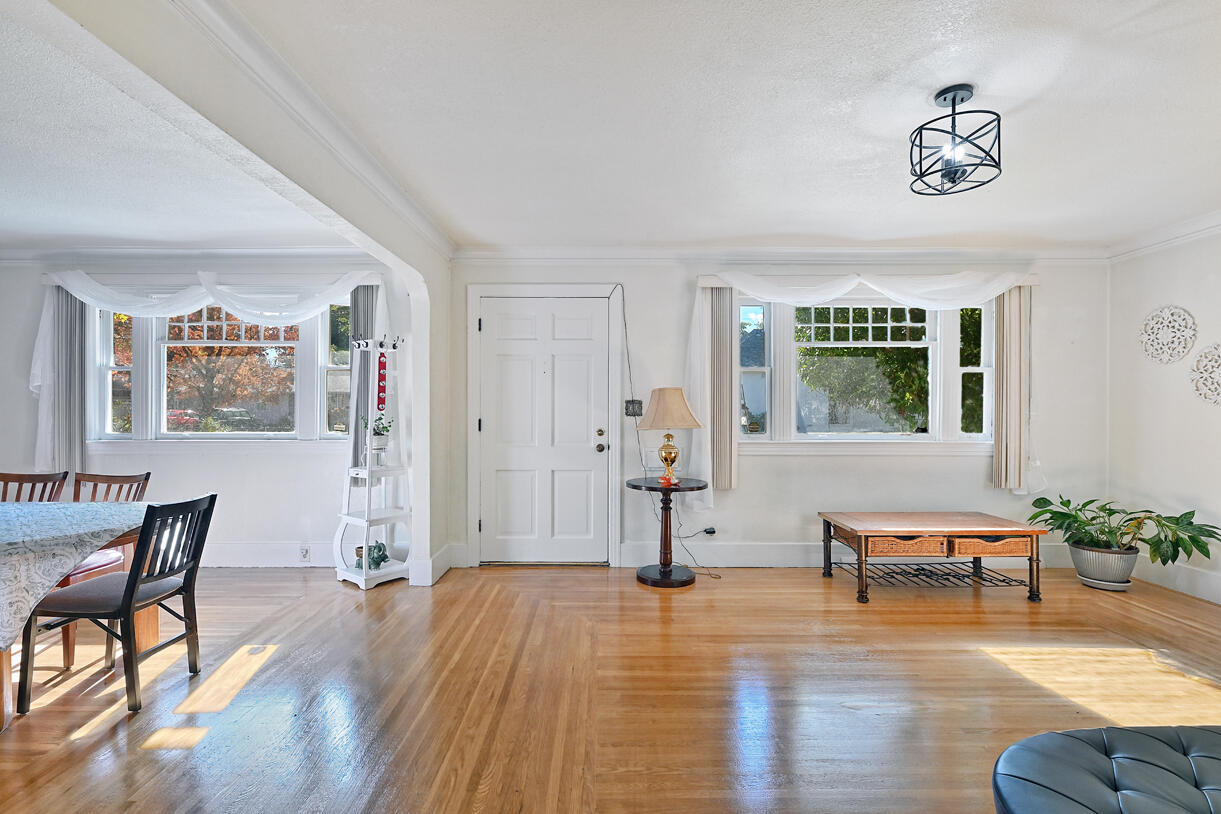 Queen Anne Addition - Residential