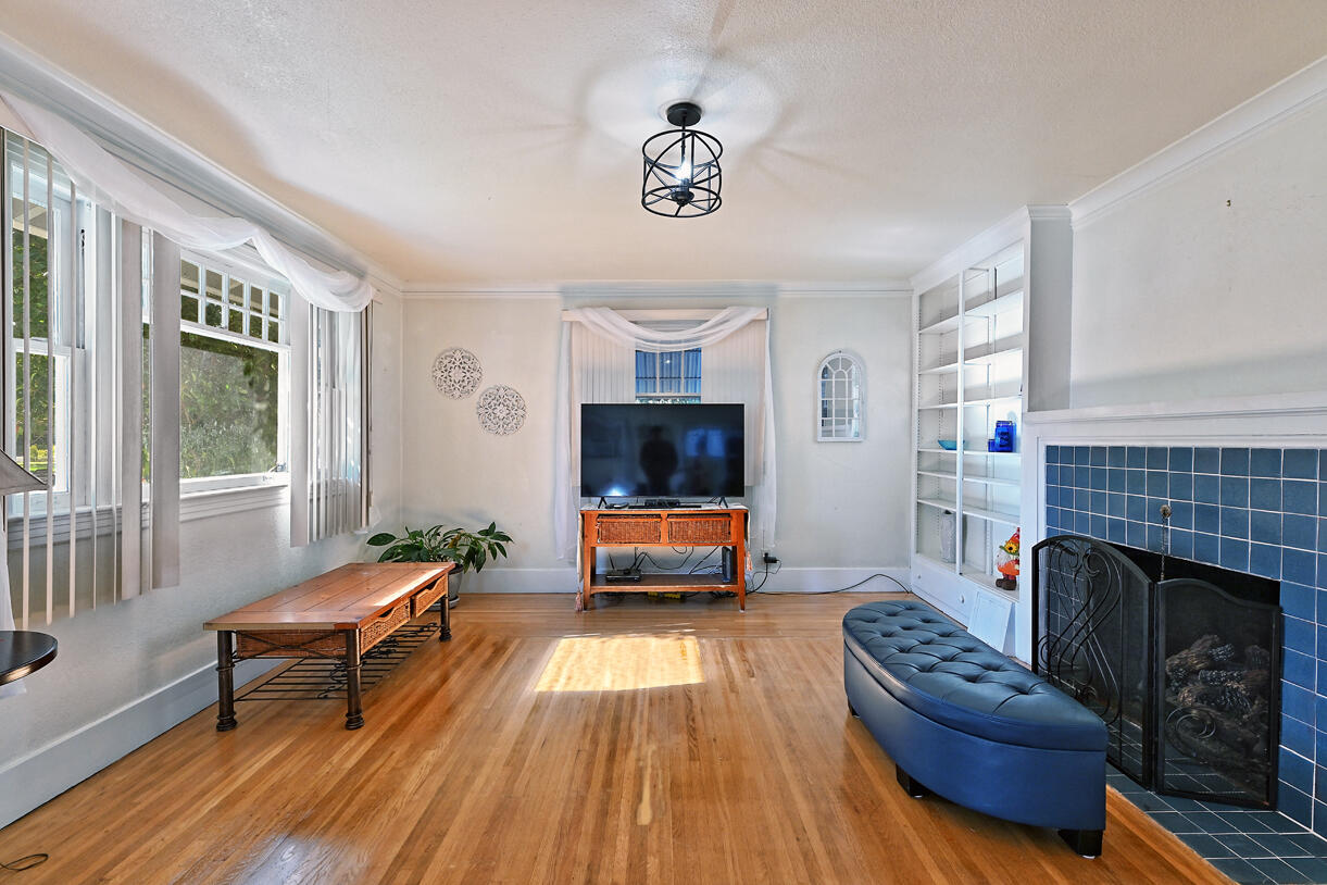 Queen Anne Addition - Residential