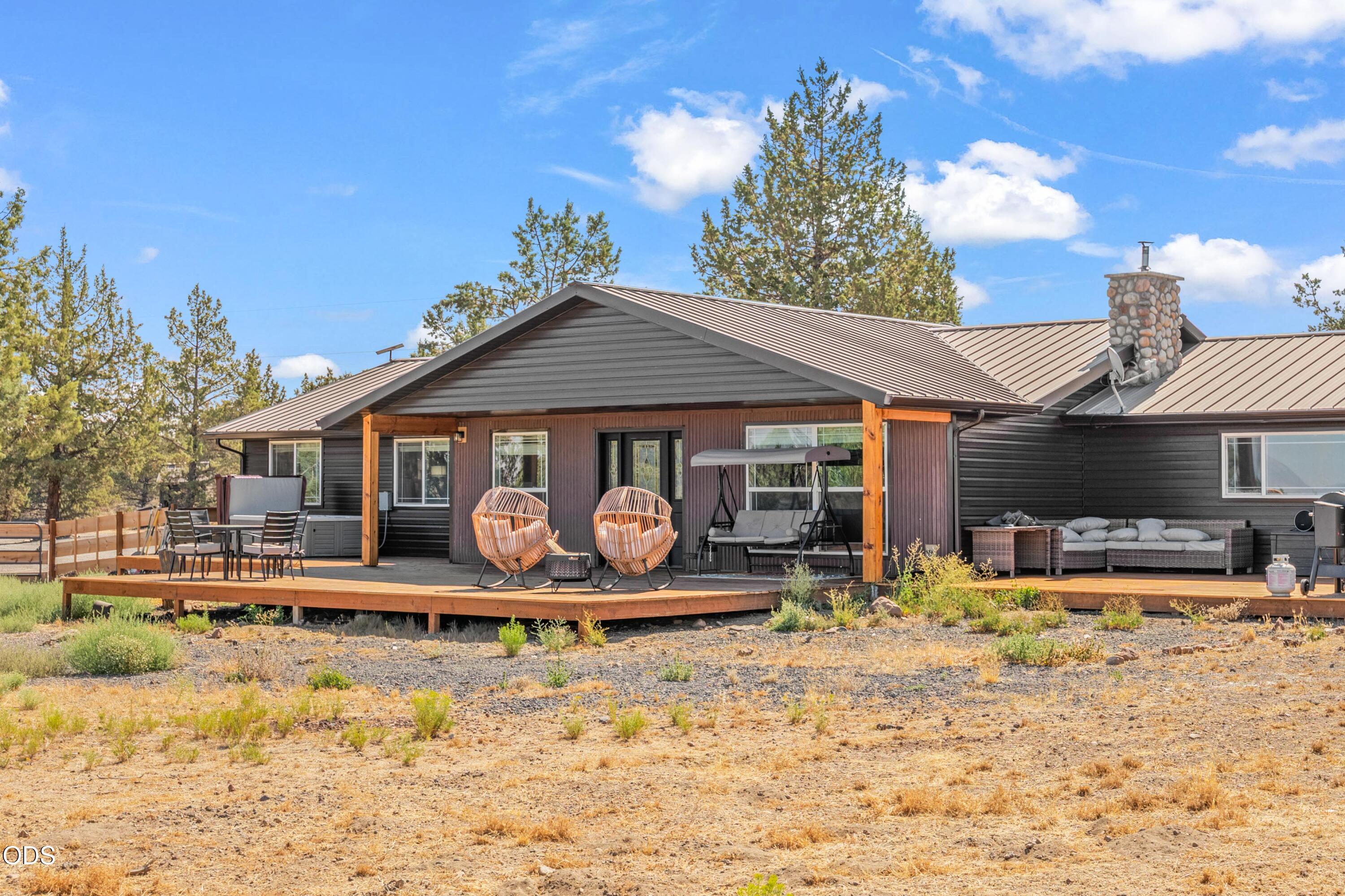 7043 SW Highland Drive