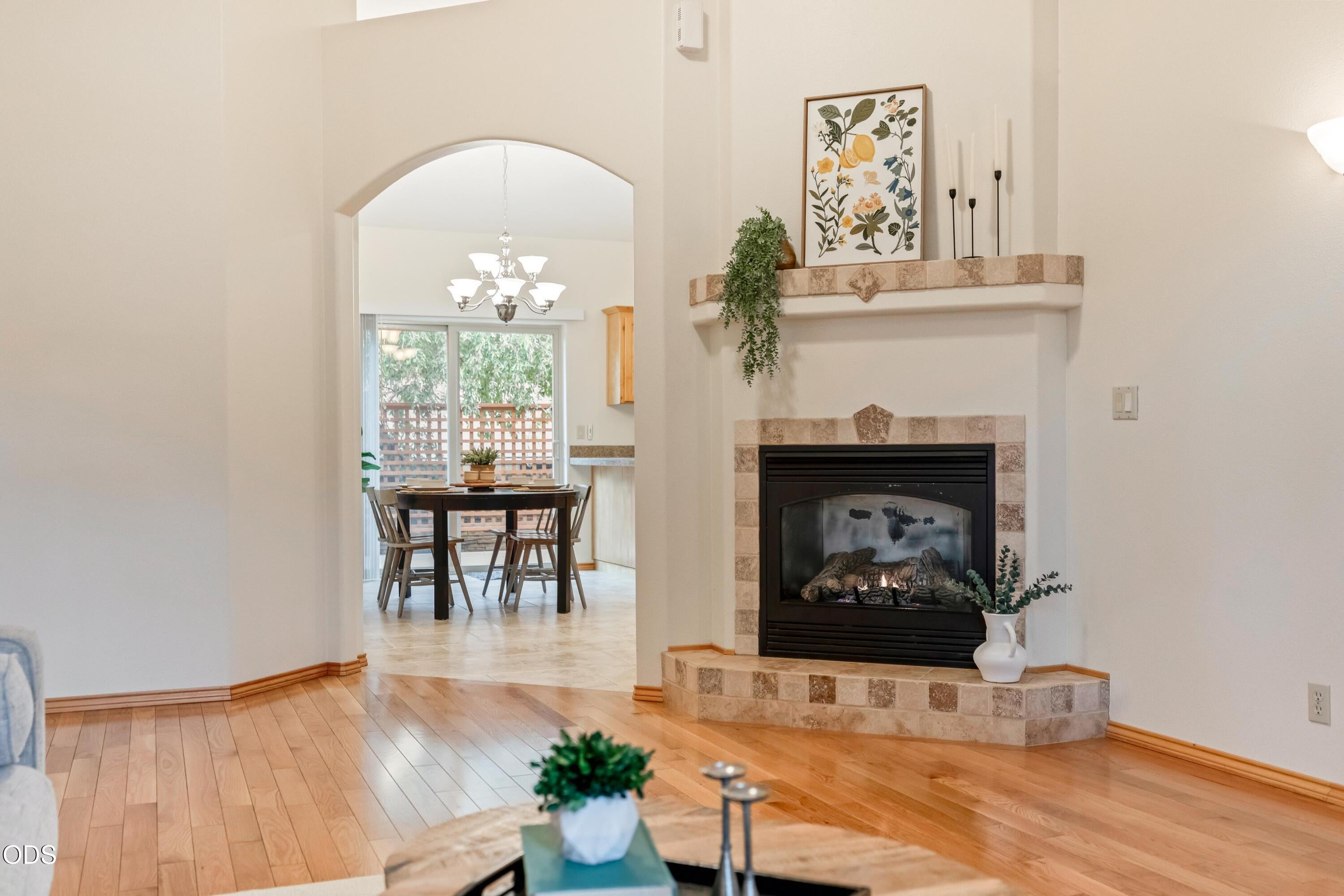 1009 SW Crosscut Court