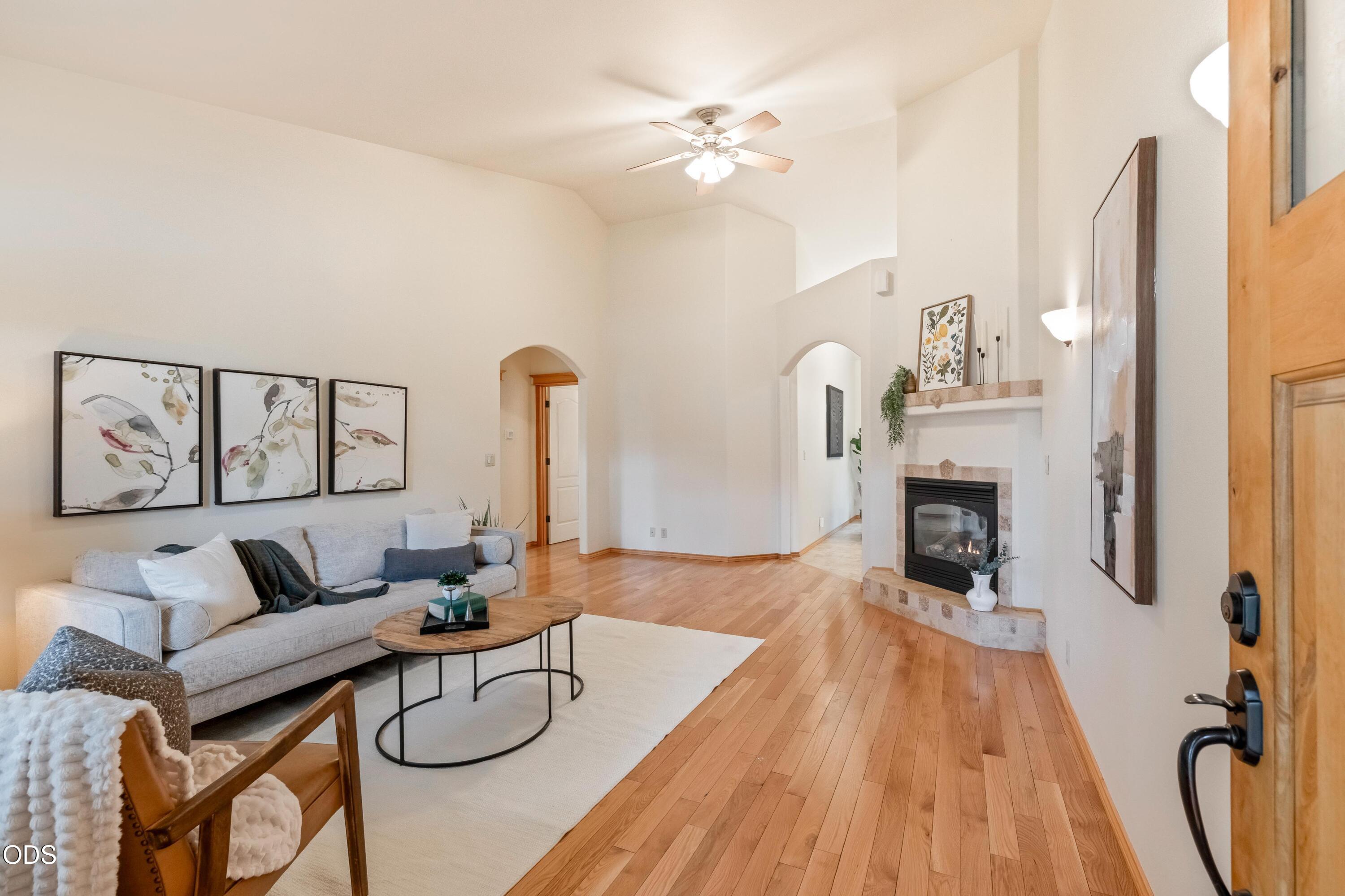 1009 SW Crosscut Court