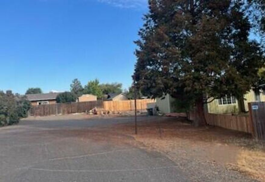 Are you looking for a home with enough space to park your recreational toys RV, Boats, Atv's or space to build a shop? This home could be the one. This home has 3 bedrooms 2 batrooms 1,325 Sqft on an huge .31 acre lot located on a cul-de-sac for minimal trafic and creating lots of privacy. Short distance to outdoor activities, minutes away from Round Butte Dam, Lake Simtustus, and Haystack reservoir for your water  activities any time of the year. Short drive to the mountains and outdoor trails, easy  access to highway 97. This home has a 3 year old  roof, a huge yard and a new back deck and new fence in the front, manual front underground sprinklers.