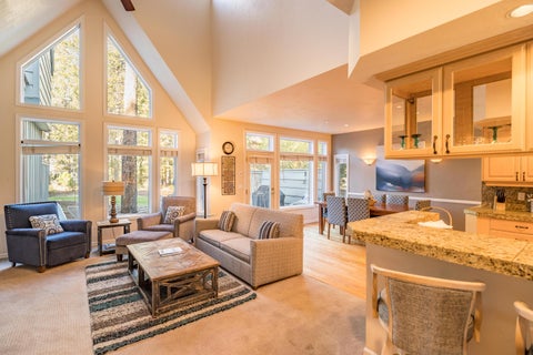 Tiny photo for 57029 Peppermill Circle #16-B, Sunriver, OR 97707 (MLS # 220222657)