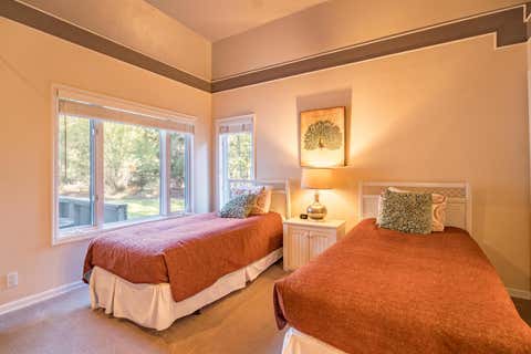 Tiny photo for 57029 Peppermill Circle #16-B, Sunriver, OR 97707 (MLS # 220222657)