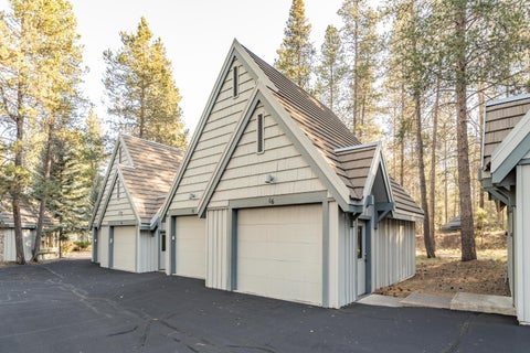 Tiny photo for 57029 Peppermill Circle #16-B, Sunriver, OR 97707 (MLS # 220222657)