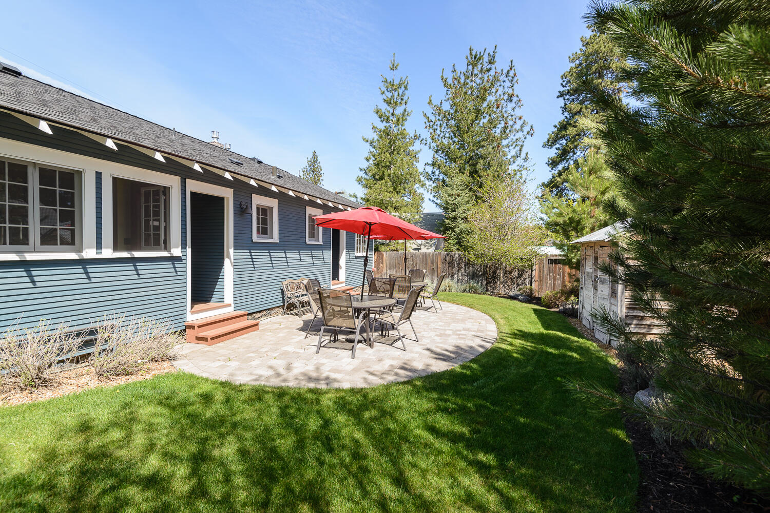 156 NW Jefferson Place