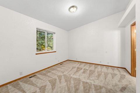 Tiny photo for 11990 Artlin Road, Grants Pass, OR 97526 (MLS # 220211427)