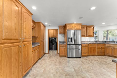 Tiny photo for 11990 Artlin Road, Grants Pass, OR 97526 (MLS # 220211427)