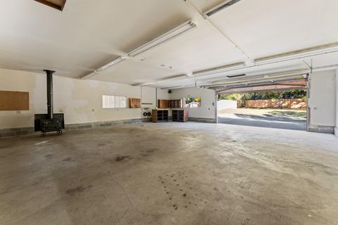 Tiny photo for 11990 Artlin Road, Grants Pass, OR 97526 (MLS # 220211427)