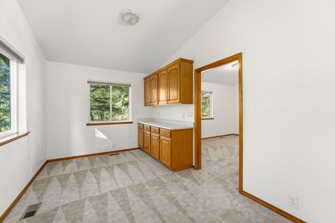 Tiny photo for 11990 Artlin Road, Grants Pass, OR 97526 (MLS # 220211427)