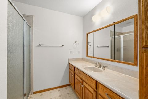 Tiny photo for 11990 Artlin Road, Grants Pass, OR 97526 (MLS # 220211427)