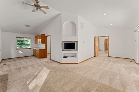 Tiny photo for 11990 Artlin Road, Grants Pass, OR 97526 (MLS # 220211427)