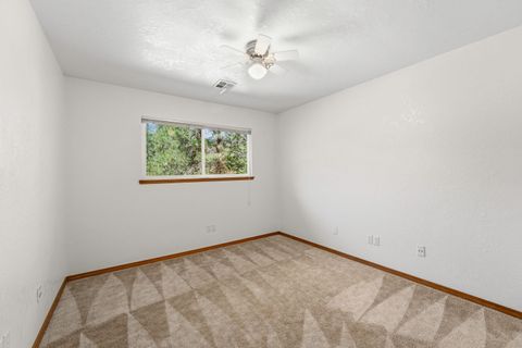 Tiny photo for 11990 Artlin Road, Grants Pass, OR 97526 (MLS # 220211427)