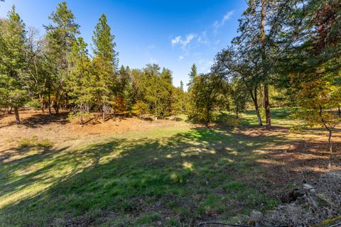 Tiny photo for 11990 Artlin Road, Grants Pass, OR 97526 (MLS # 220211427)