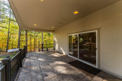 Tiny photo for 11990 Artlin Road, Grants Pass, OR 97526 (MLS # 220211427)